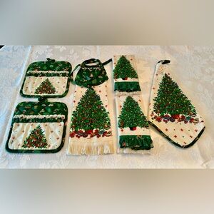 🎄 Set of Spode Kitchen Linens 🎄